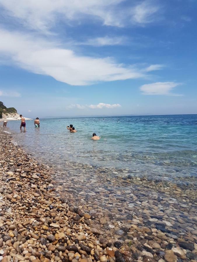 Fotini Apartments Paralia Agias Foteinis Buitenkant foto